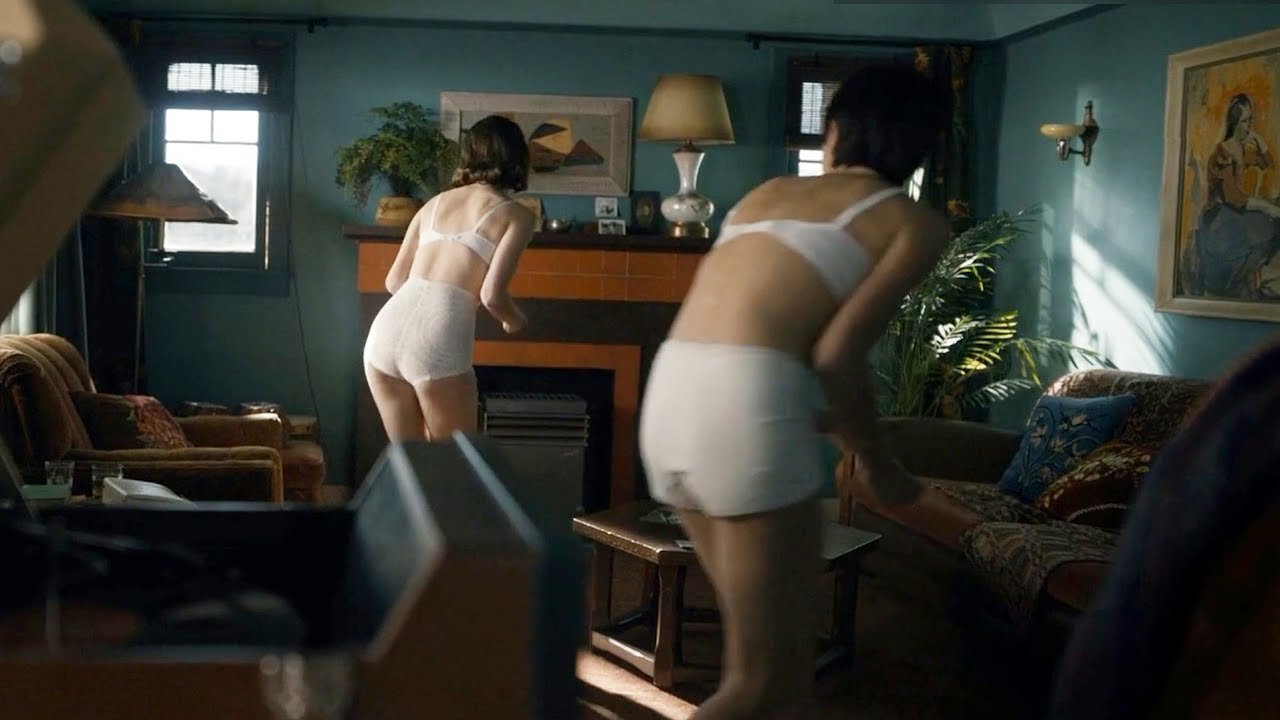 Daisy Edgar Jones, Sasha Calle Lesbian, Underwear Scene in On Swift Horses