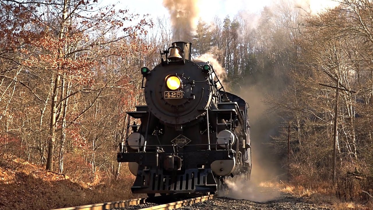 Reading & Northern 425 - The Santa Claus Express