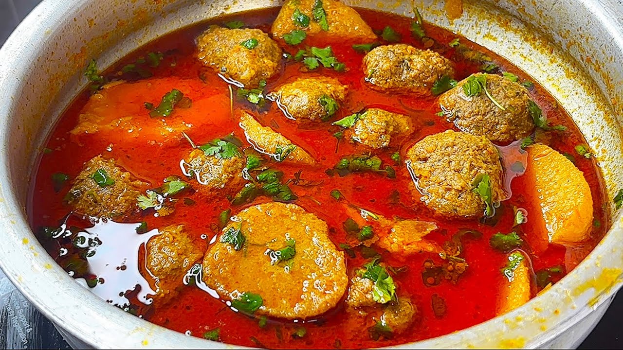 Korme jaisa Bawarchi Style Deghi Aloo Kofte Ka salan | देग़ी आलू कोफ्ते का सालन बावर्ची का तरीक़ा 