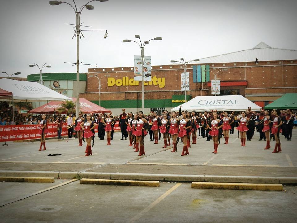 Colegio Salarrué Sonsonate 2014 - Concurso Las Cascadas.