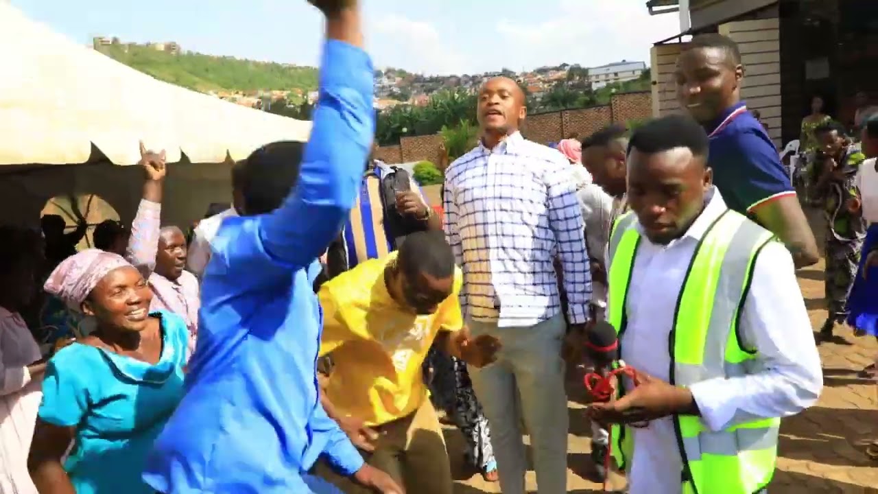 URATUMIWE NAWE UZE DUTARAMIRE UMWAMI