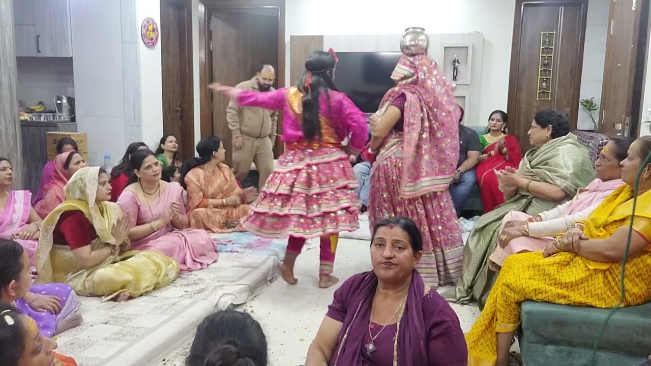 गजब💃डांस ऐसी झांकी पहलीबार तो रे कान्हा नंद गांव का @Luxmirasilaharyana 