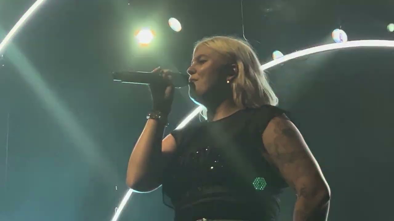 LOUANE - AVENIR (Barcelona 17.05.2024)