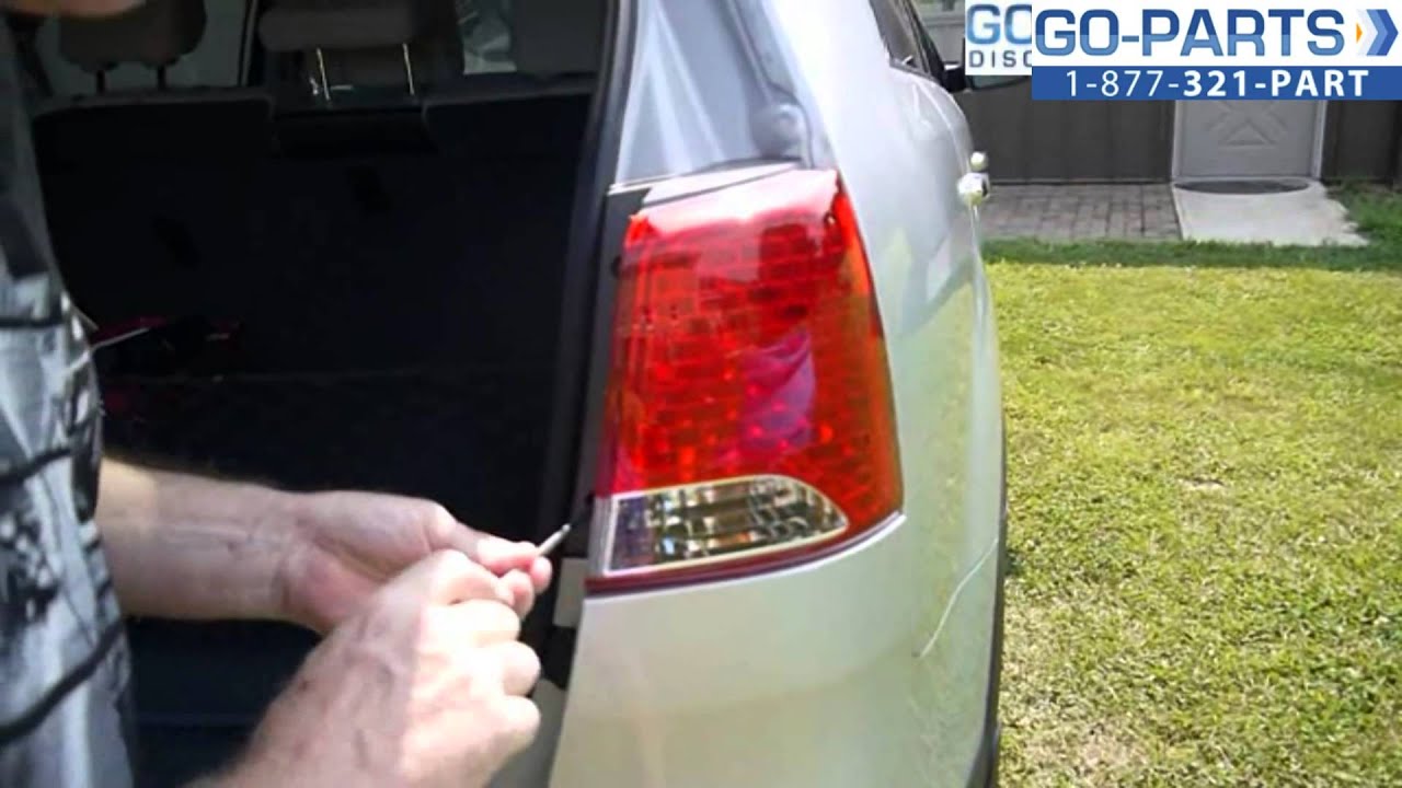 Replace 2011-2012 Kia Sorento Tail Light / Bulb, How to Change Install KI2805103 92402 1U000