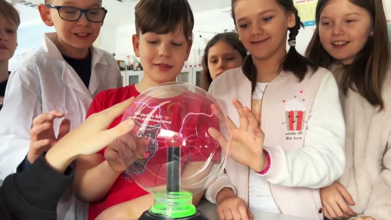 SP1 Poręba 2023. Film promocyjny - rekrutacja do klas pierwszych.