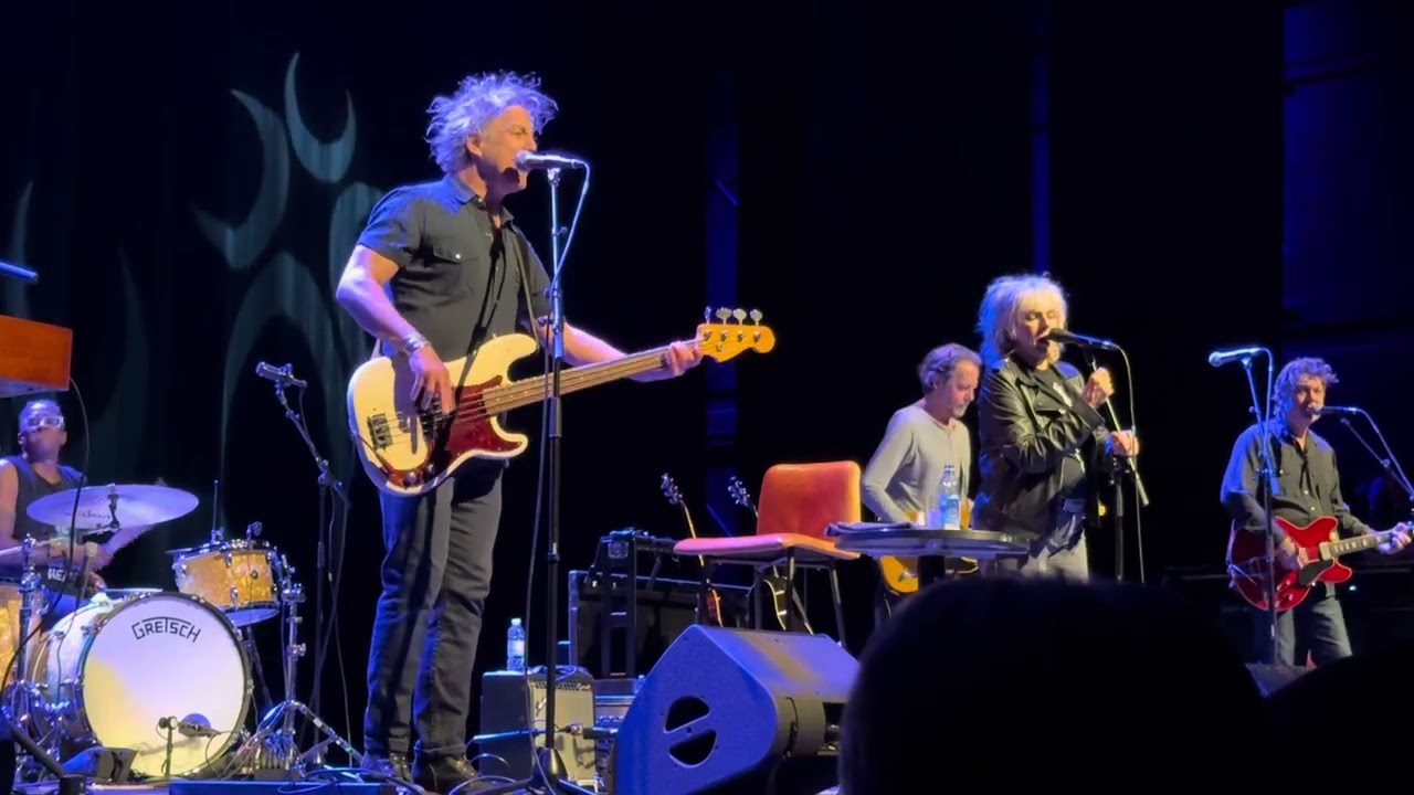 Lucinda Williams - Essence, live Værket Randers, 8 May 2025