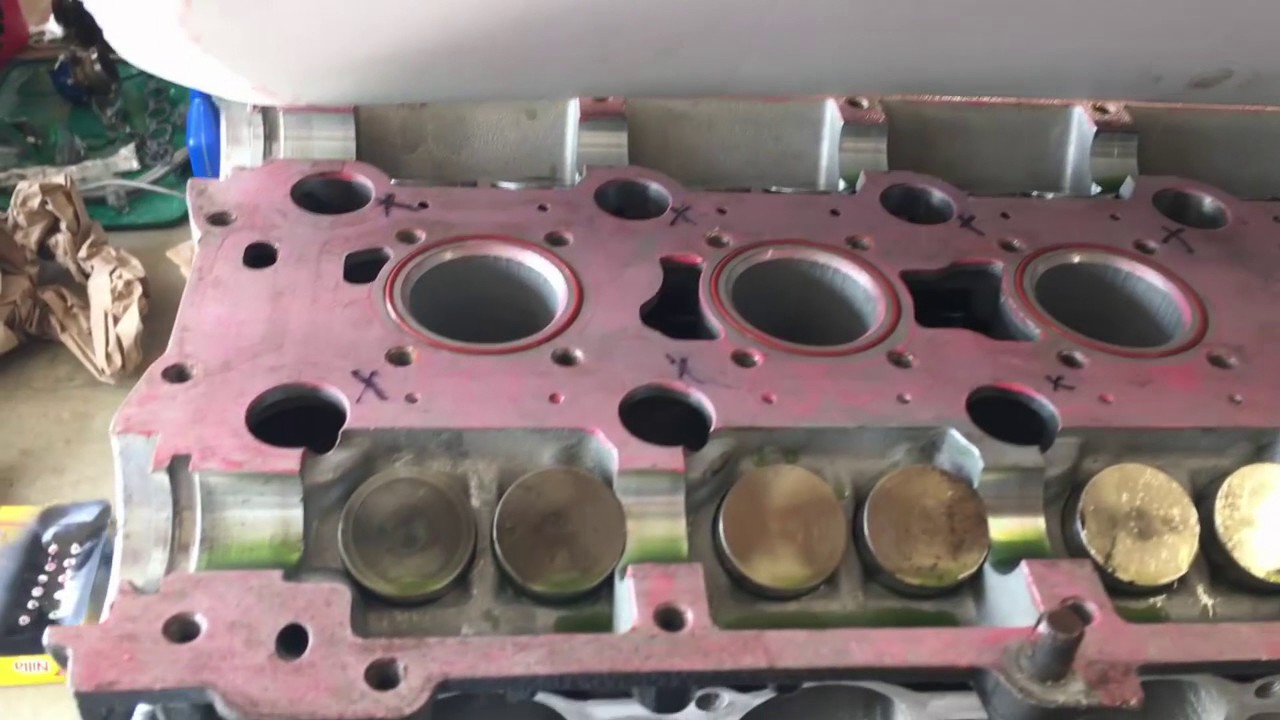 Volvo 850 T-5R VLOG 4 - Engine Assembly