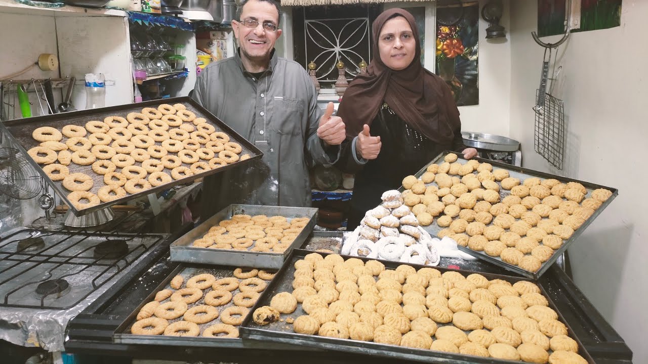 اسهل طريقه لكحك العيد بمكون جديد هيخلى الكحك ناعم ودايب دوب والشكل يحكم
