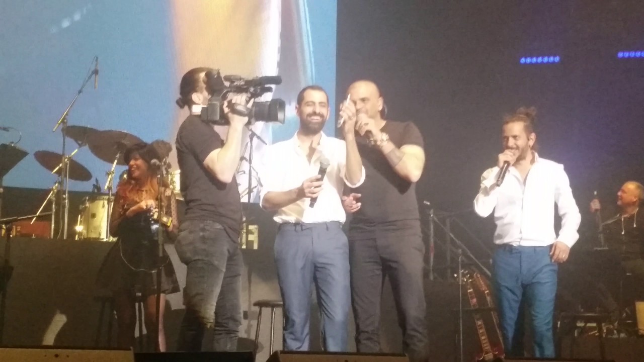 אייל גולן מה קשור- שיחת וידאו עם שלום, קורע!