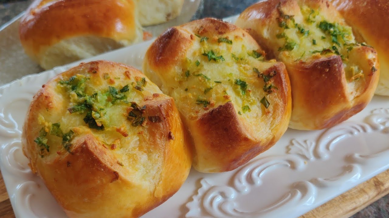 蒜香面包 超级柔软 太香了| Super Easy and Fluffy Garlic Bread Recipe