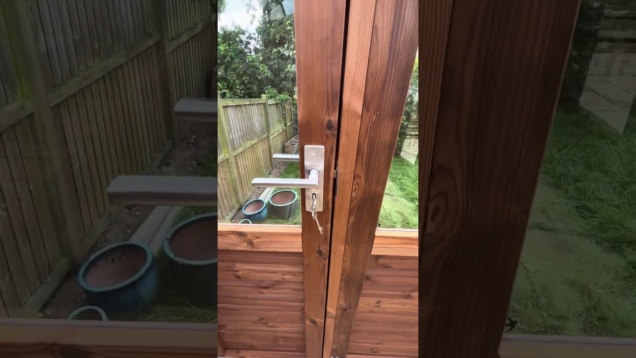 A quick tour of our space saving Greenhouse Shed Combination