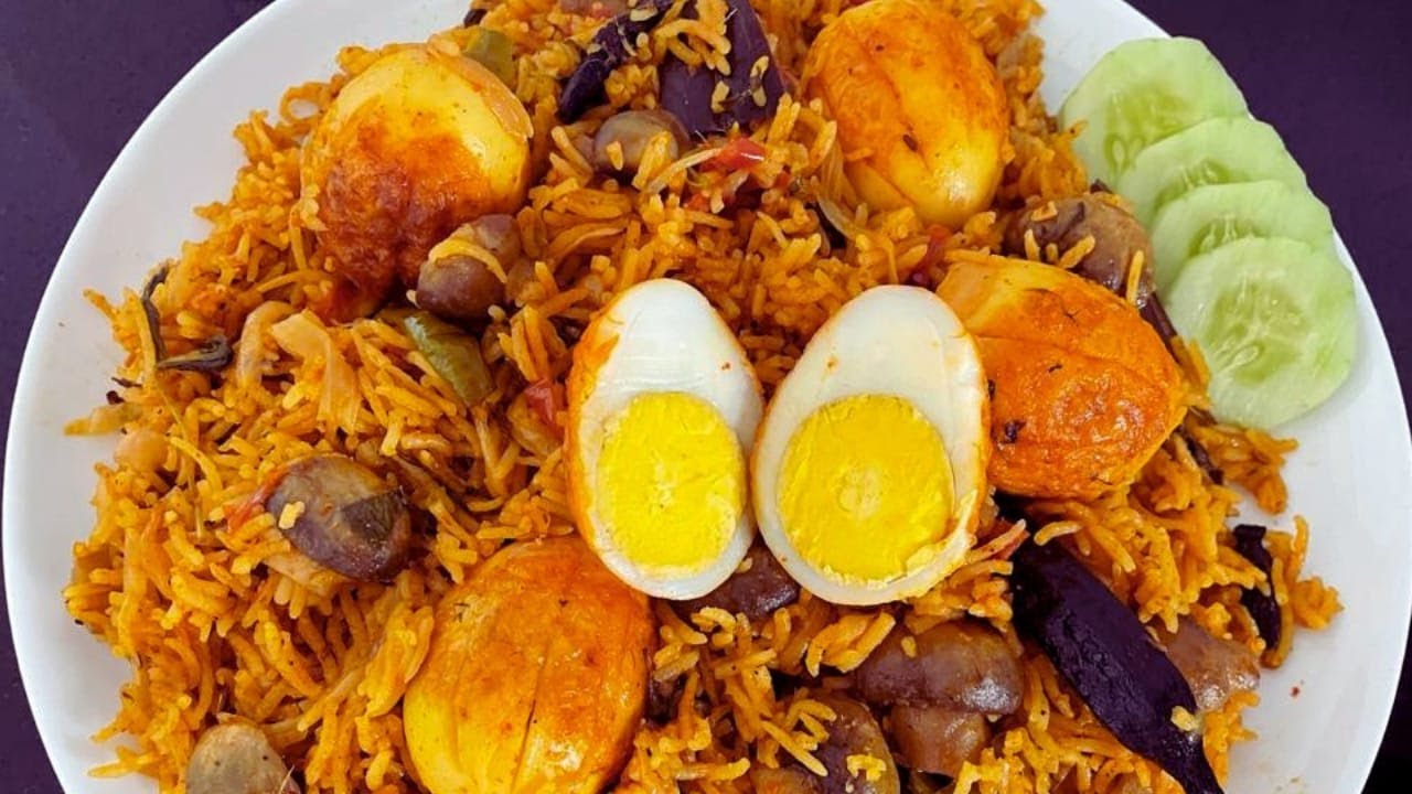 MUSHROOM EGG DUM BIRIYANI | AUTHENTIC  AND SPICY MUSHROOM EGG BIRYANI AT HOME.