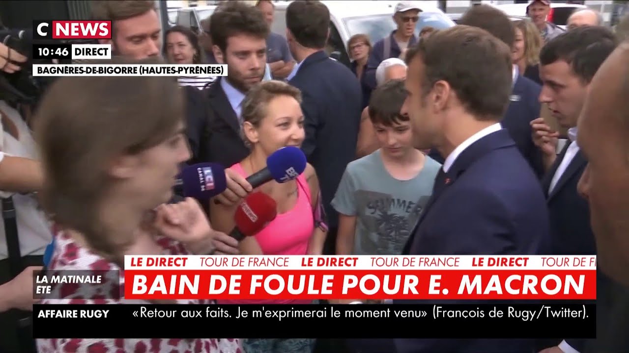 Emmanuel Macron recadre un passant qui fuit le d&eacute;bat