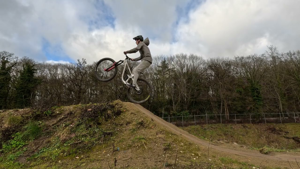 Lange winderige dag in Bikepark Mook