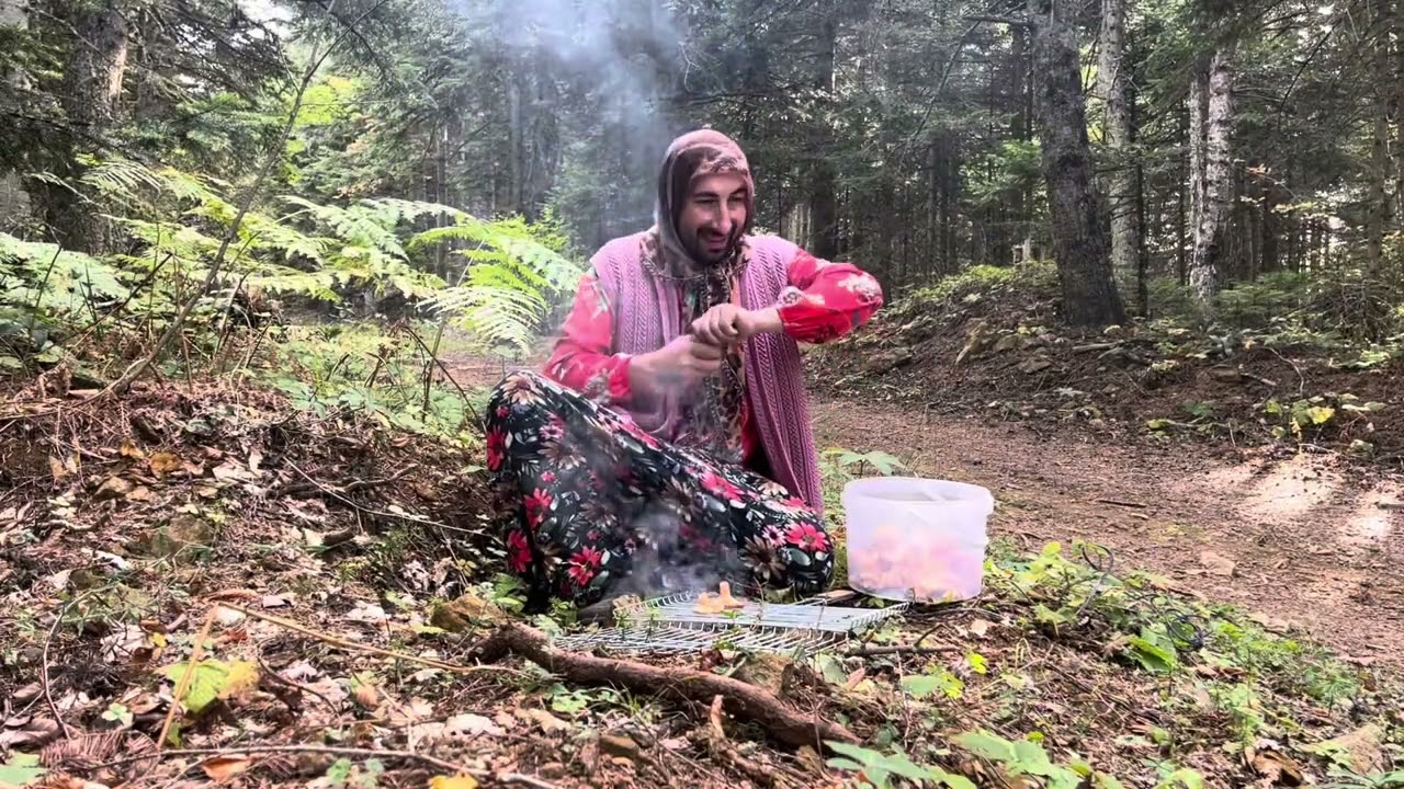 Üç kağıtçı Şaziye Mantar peşinde 😎