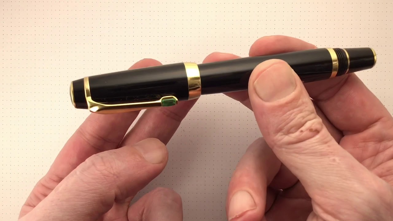 Обзор перьевой ручки Montblanc Bohème Vert (fixed nib)