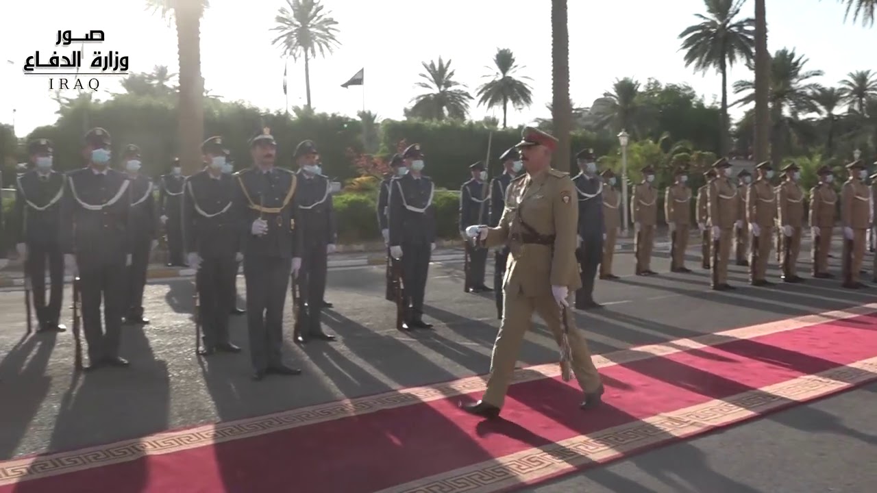في مراسيم استقبال رسمية.. وزير الدفاع يستقبل نظيره الايطالي