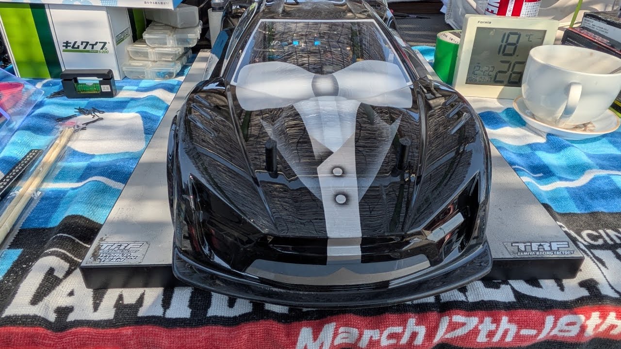 スカイホビー加須サーキットに来てみた♫🎩17.5Tツーリングカーギヤ比4.0にカワダ24タイヤでTRF421同士で走ってみた♫🎩白ライキリと黒バロンGT編。