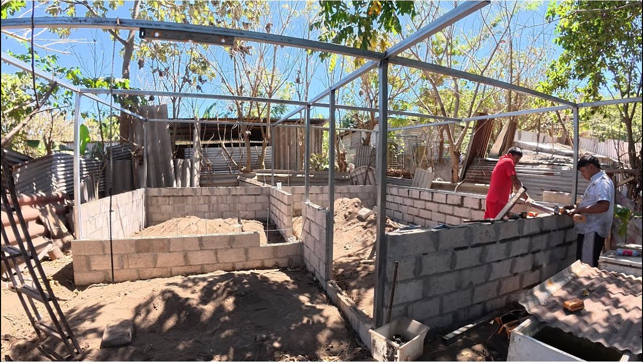 Día 5 de LA CONSTRUCCIÓN | Iniciamos a levantar la estructura metálica🏡