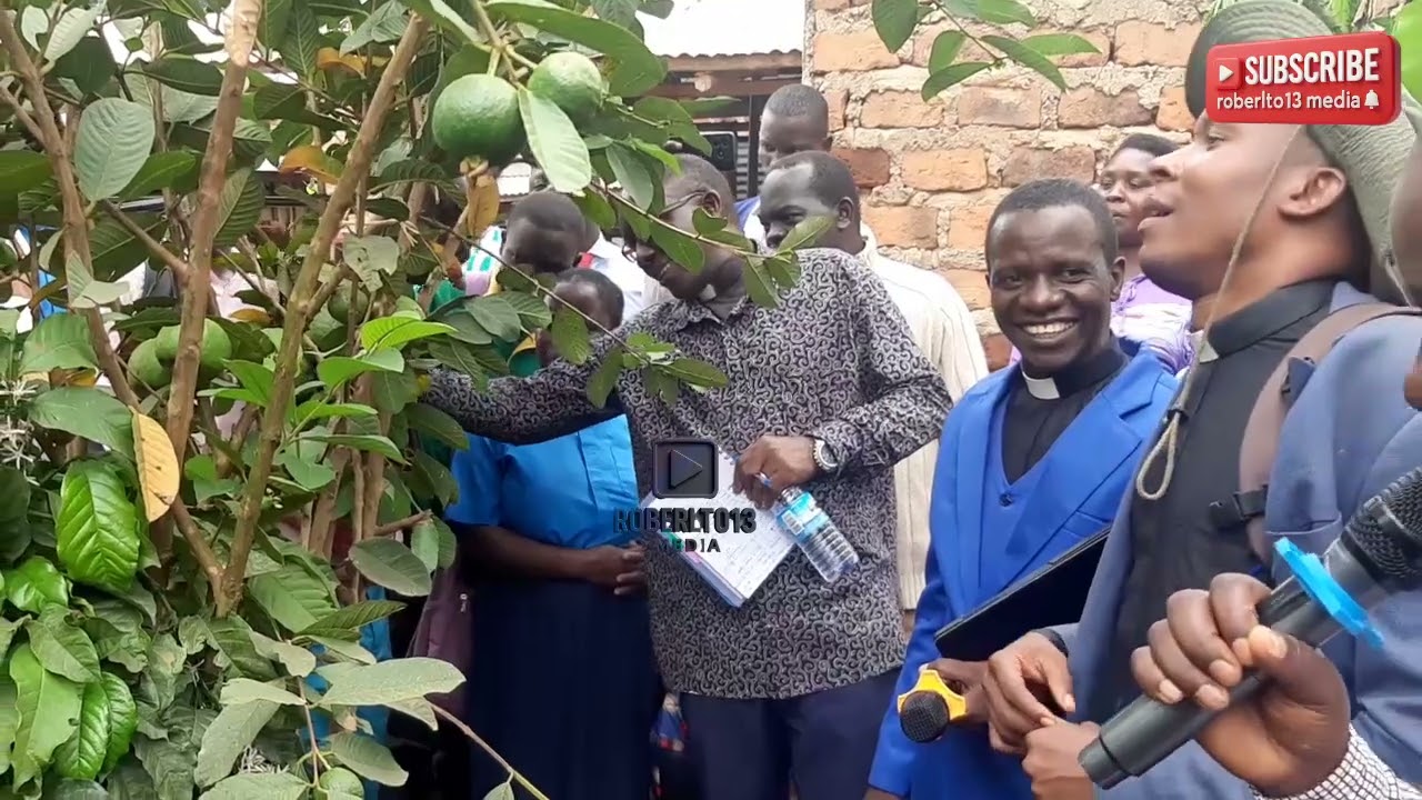 MUKOMYE OKULOWOLEZA MU KIMU EKYEKUMI -ABASUMBA  BENDEJJE BASOMESEDDWA OKULIMA NOKULUNDA KU GESTHER F