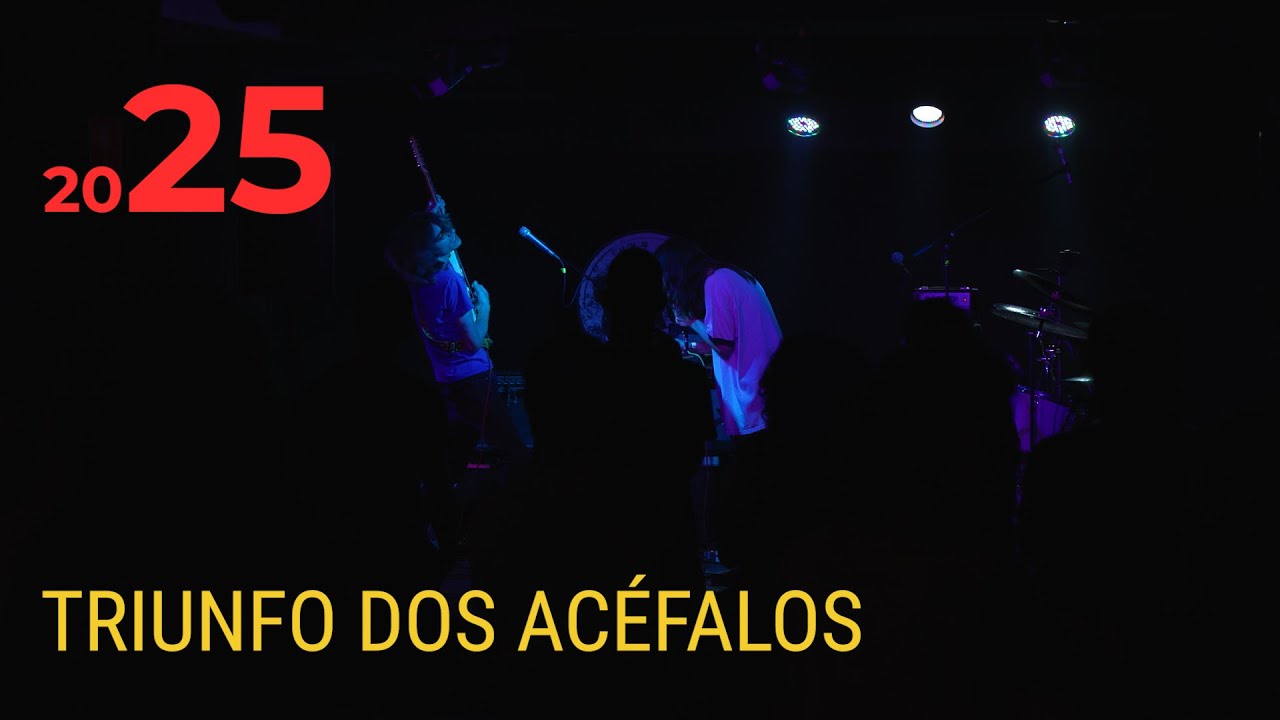 O TRIUNFO DOS ACÉFALOS - AO VIVO NO CRU ESPAÇO CULTURAL