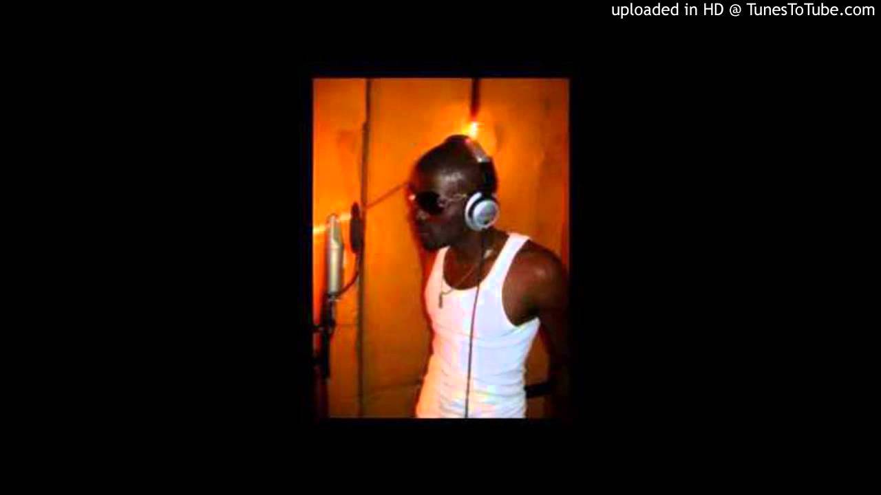 Doza Medicine - Bagga Gyal (Detoxx Riddim) August 2013