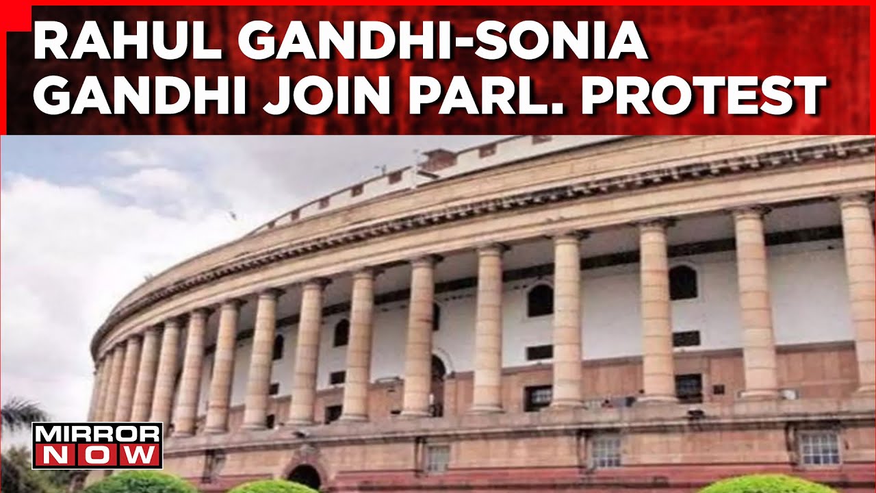 Opposition's Mega Protest Outside Parliament | Rahul Gandhi-Sonia Gandhi Join | Attacks Centre