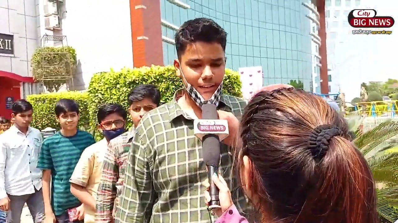 शहर में इतने स्कूल है फिर GD GOENKA ही क्यों चुने? सीधा और तीखा सवाल । बच्चों की लगी भीड़
