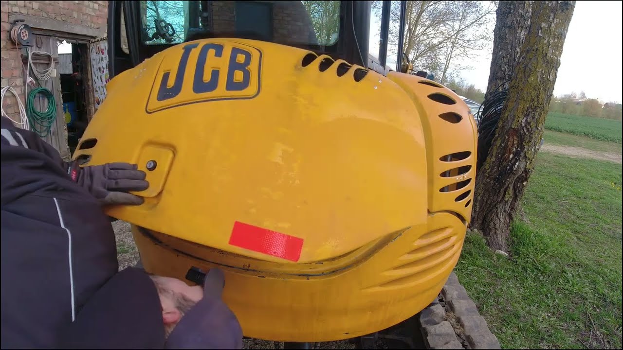 #JCB 8030 ZTS помощник по хозяйству!  Замена расширительного бачка и генераторного ремня!