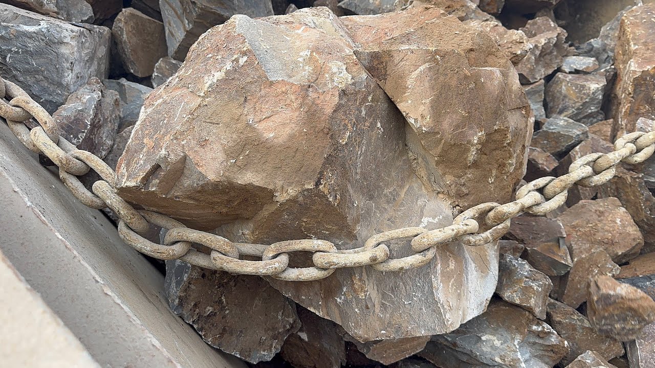 How to Stone Crusher Works? &ge; Powerful Jaw Crusher in Action - Crushing Hard Rocks!&rdquo;#trending #rock 