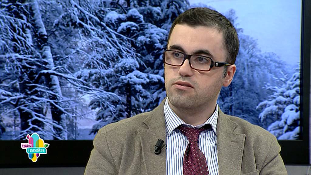 Takimi i pasdites - Ne pritje te nje femije pas 18-vitesh fale 