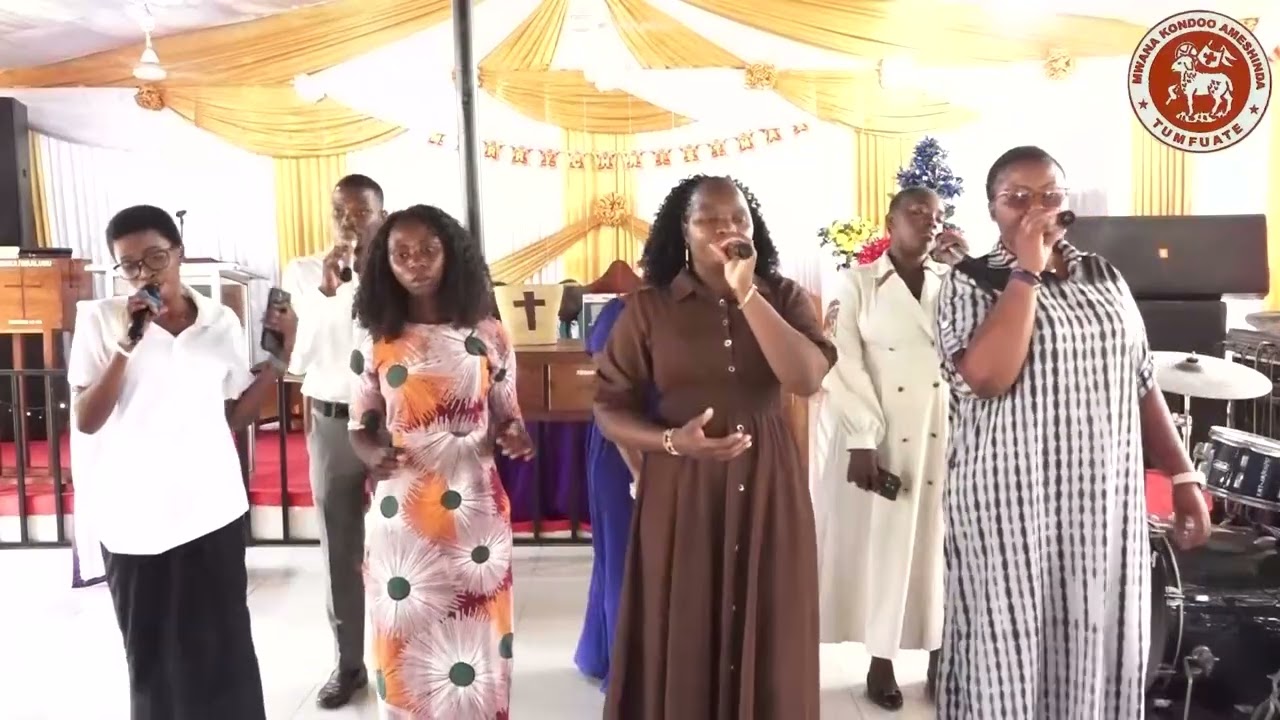 "NAKUTEGEMEA YESU"-KWAYA YA UMOJA WA VIAJANA WAKISIFU KATIKA IBADA YA JUMAPILI 11 JANUARY