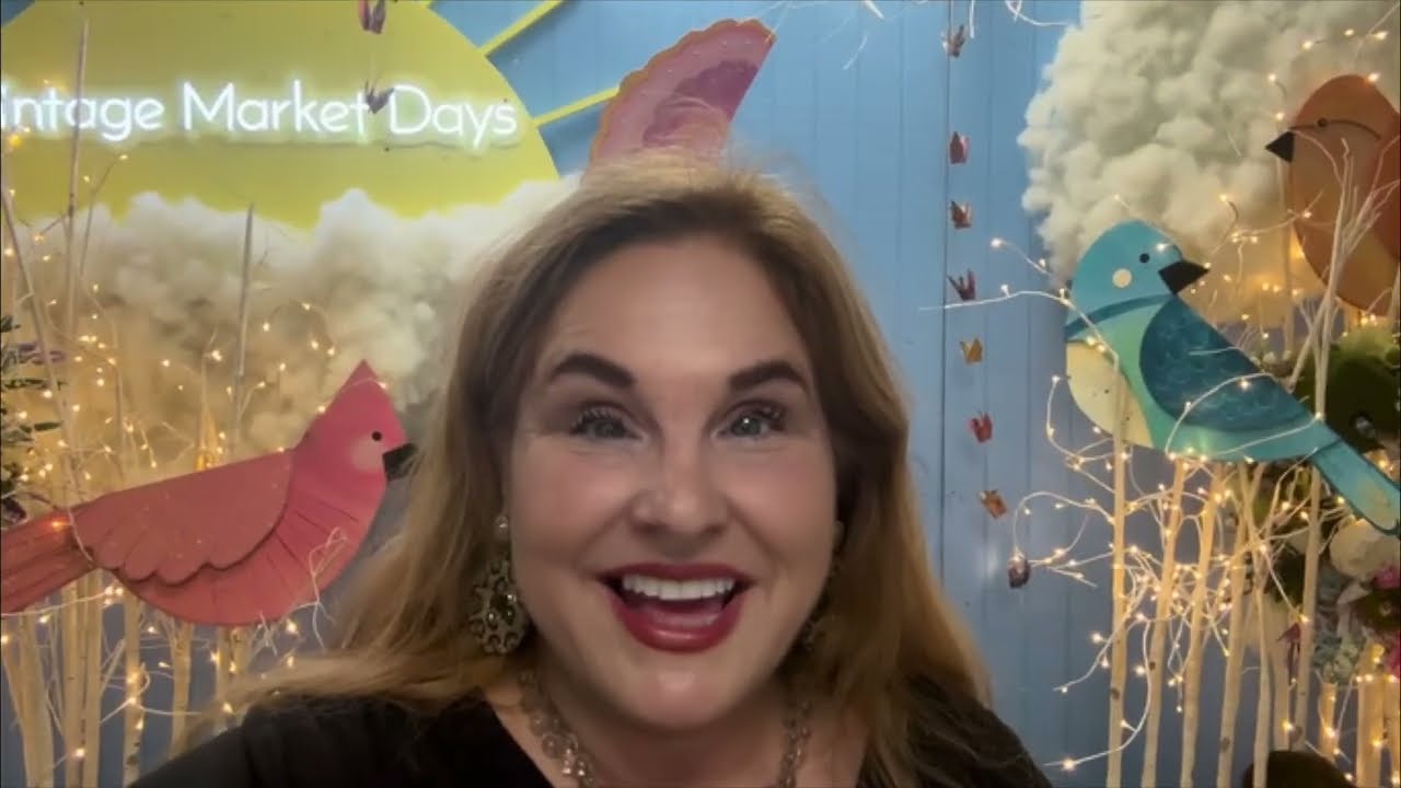 Visit the Mobile Vintage Market Days | Antique Market Haul!