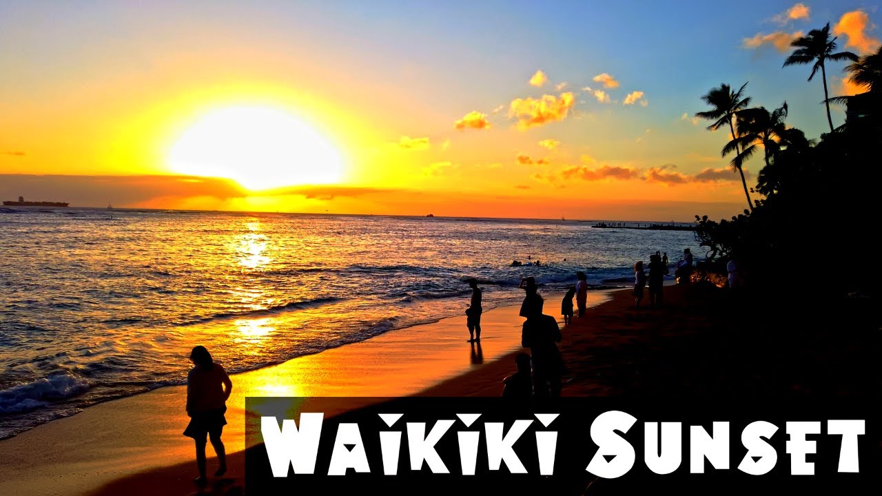 Last Sunset Walk of 2019 - Waikiki, Hawaii - 4k 60fps