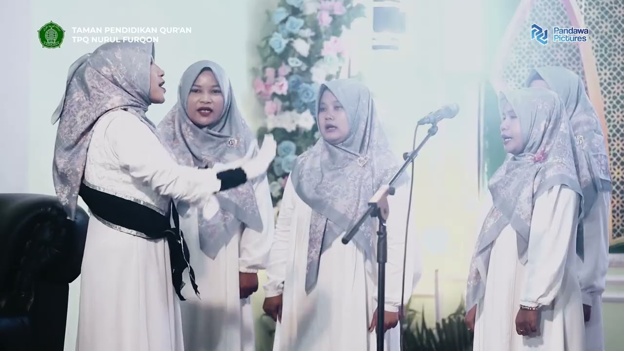 Menyanyikan Lagu Indonesia Raya & Syubbanul Wathon - Pengajian Umum TPQ Nurul Furqon
