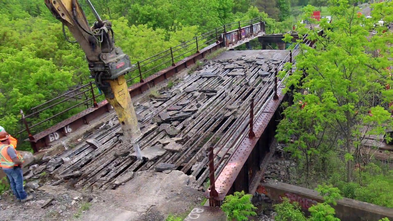 Mewburn Road Bridge Demolition - Time Lapse