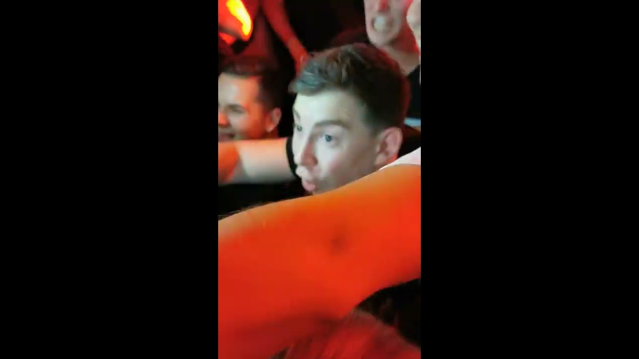 Maddix - ELECTRIC (incl HARDWELL in crowd) @Revealed Night [BOOTSHAUS]