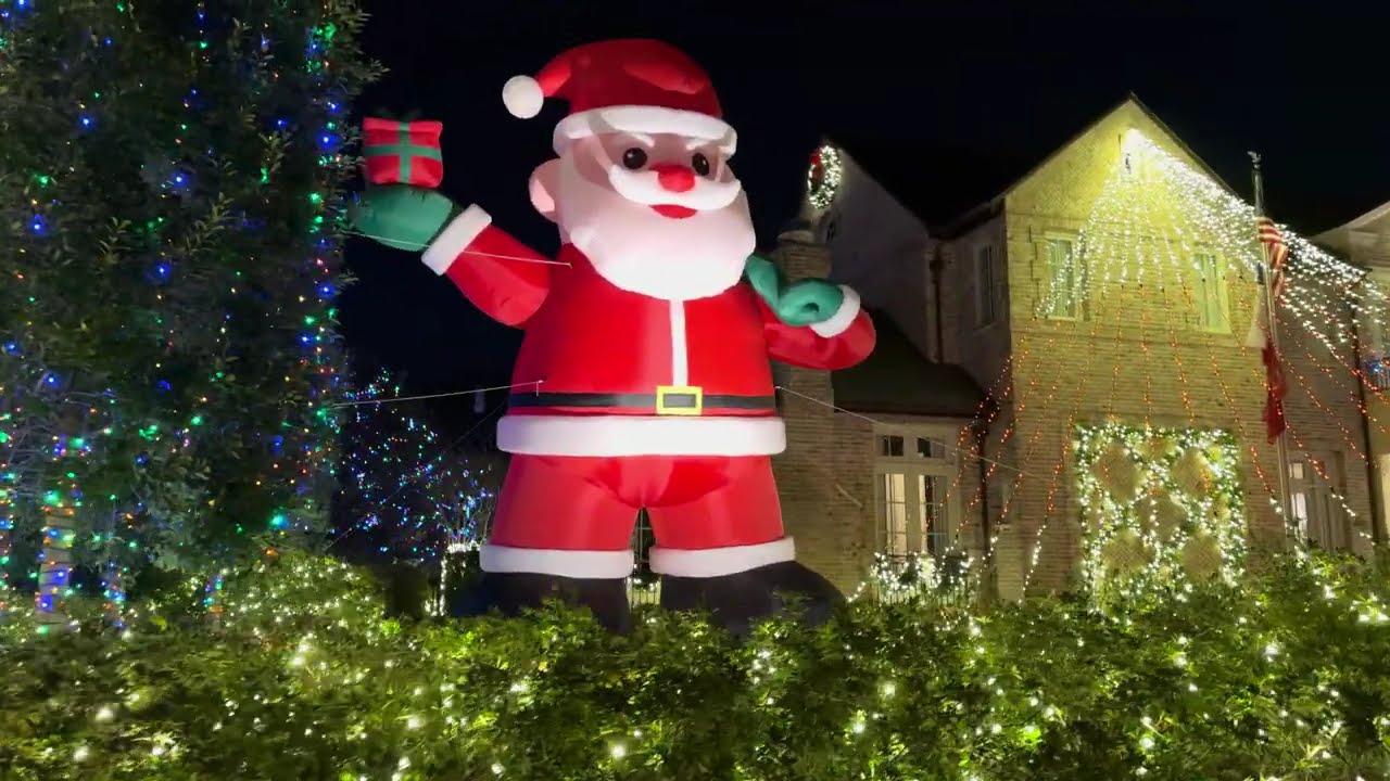 Christmas lights at River Oaks, Houston