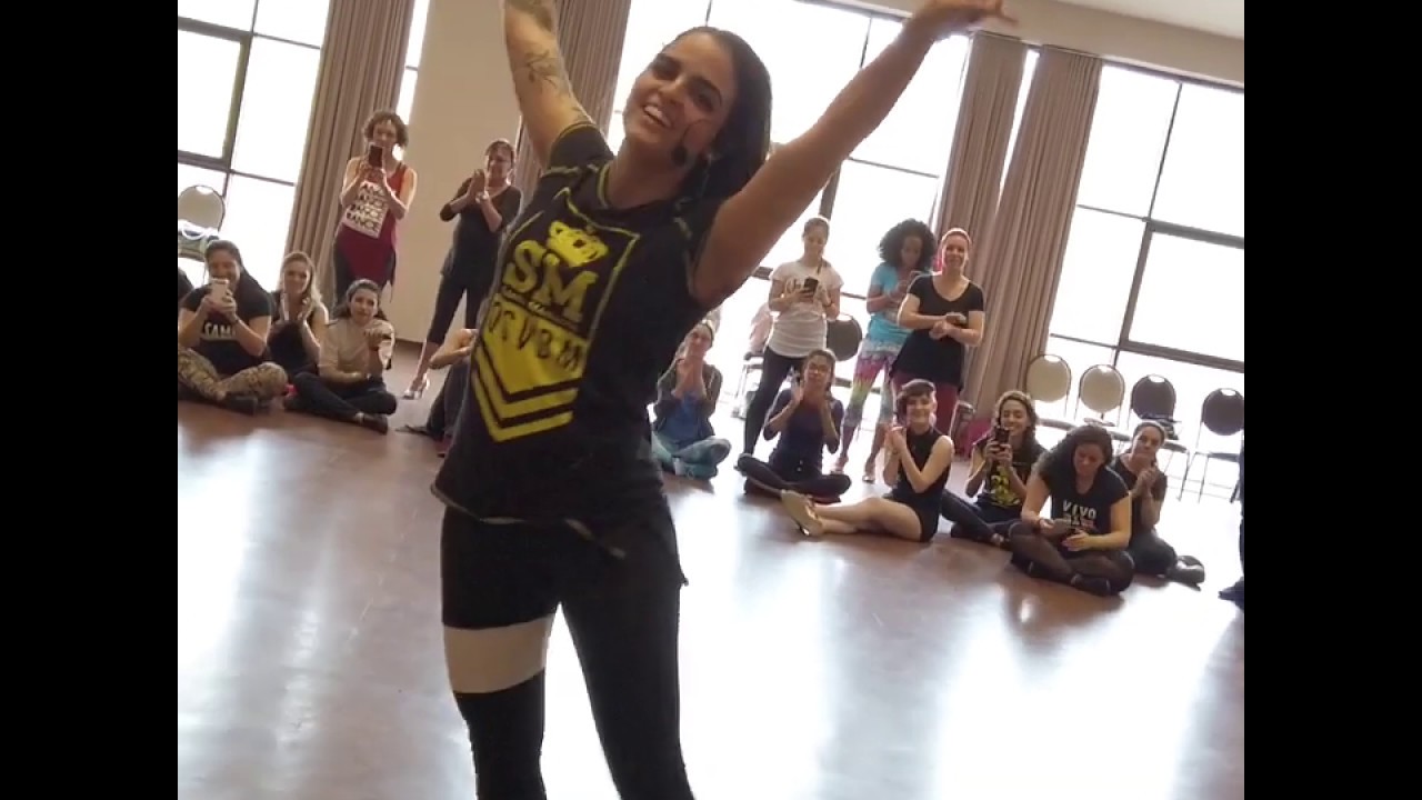 Improviso de LADIES STYLE com Robertinha (Samba Maníacos 2019) | ft. Léo Fortes