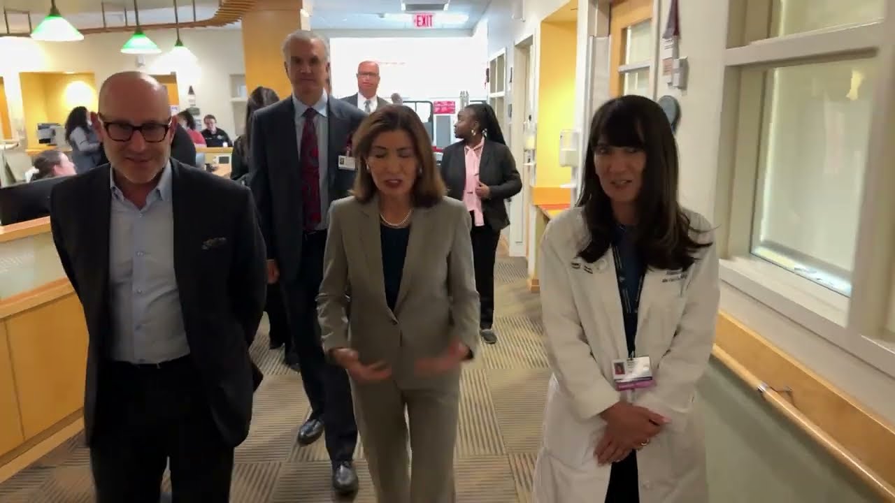 Hochul at WMCHealth