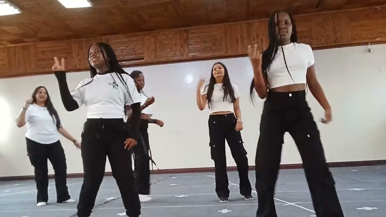 YEAR 8   VARIETY DANCE MIX AT APGD '24 REHEARSAL Pt 1