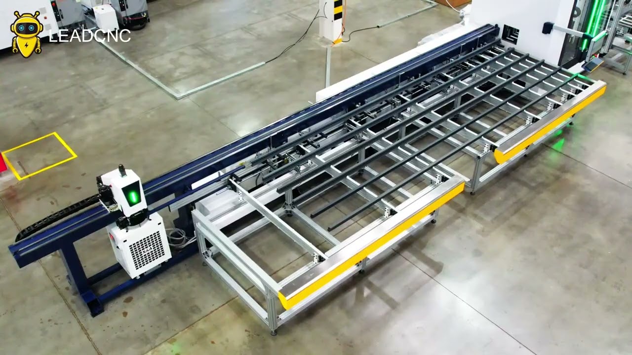 Високопроизводителен Режещ и обработващ център за алуминиеви профили UX260 CNC