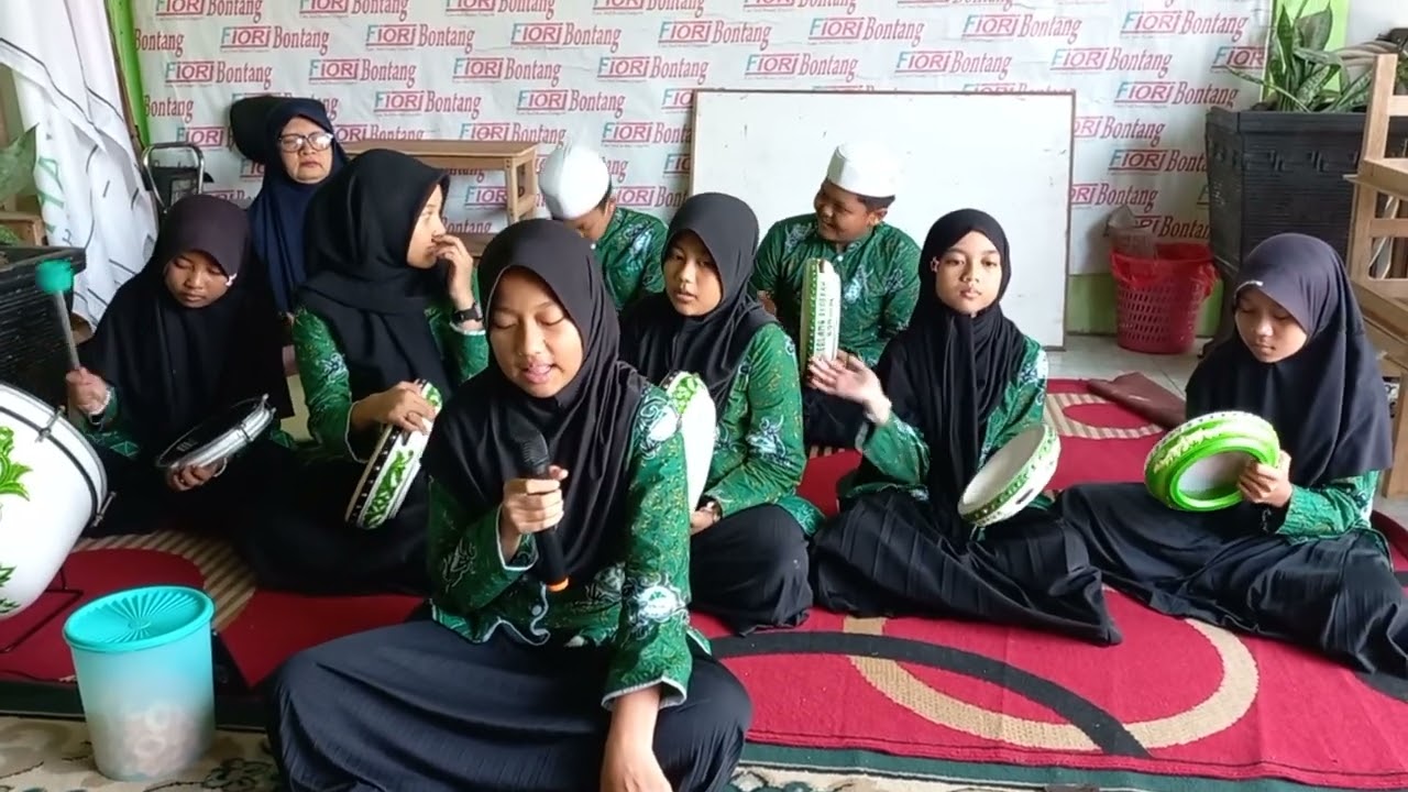 Ramadhan// Rania bersama grup sholawat Lelang Sedekah Bontang 