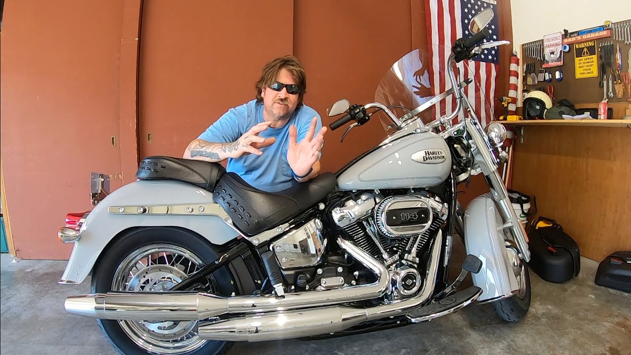 Removing the saddle bags, Harley Davidson Softail Heritage Classic
