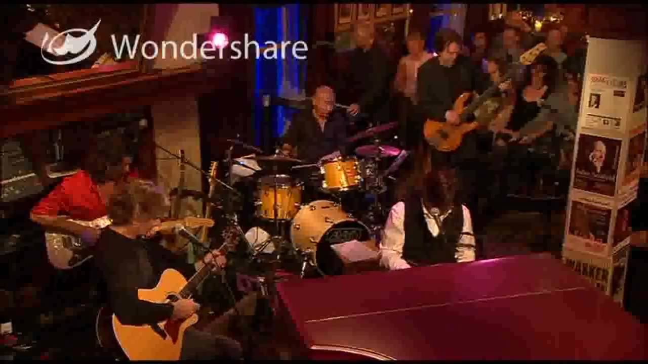Lex Bos SuperDrive played by Erwin van Ligten in Sunrise with Alessie Brothers