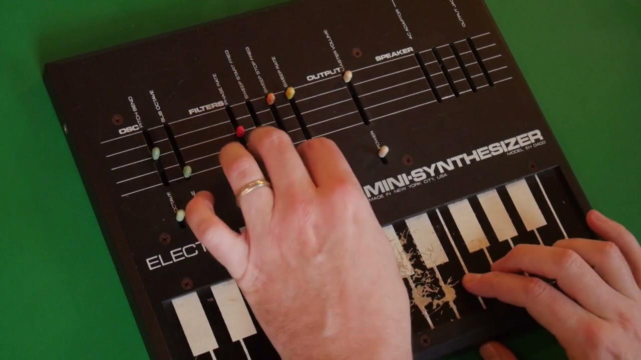 Early 80's Electro Harmonix EH0400 Mini Synthesizer