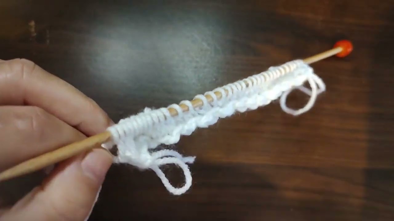 How to knit baby booties for 6-12 months on straight needles, step by step.