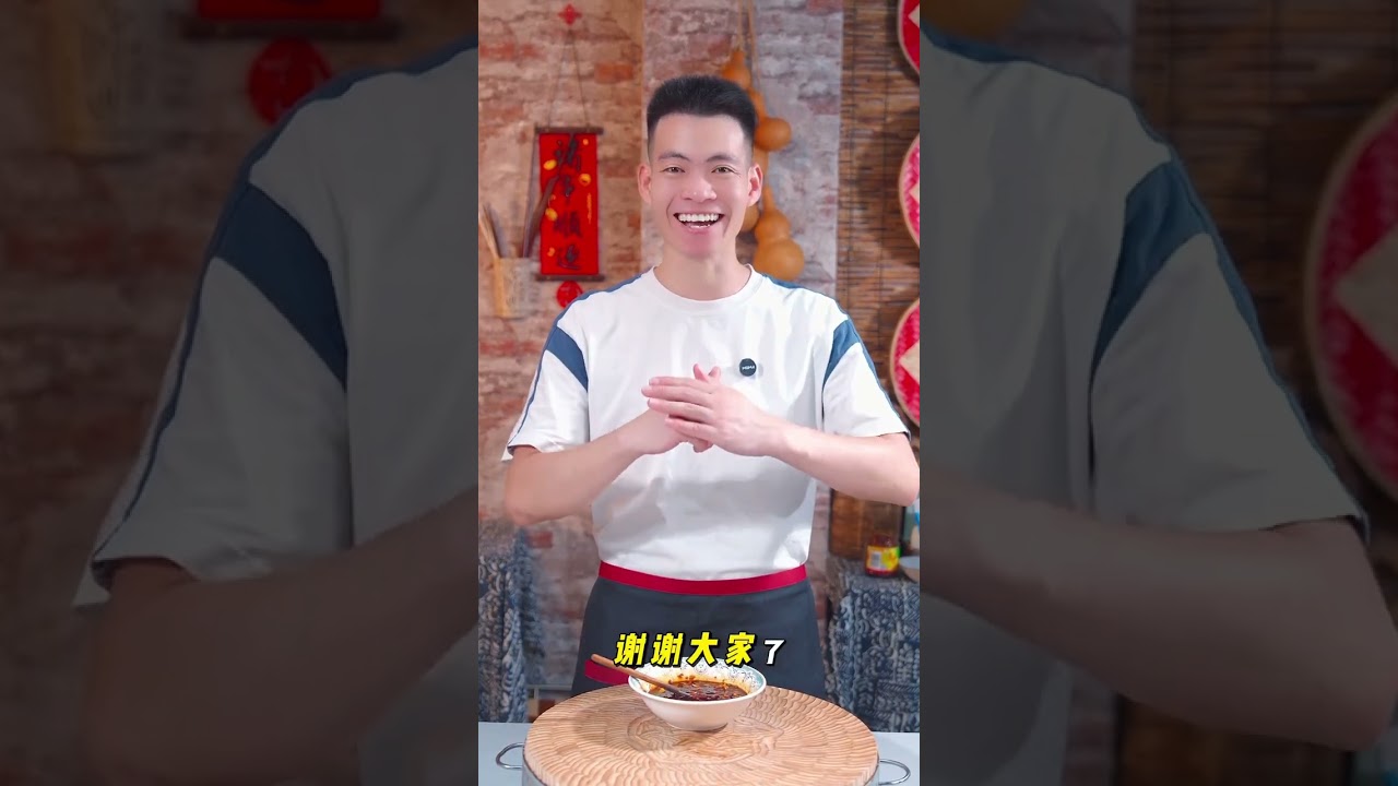 把面条放进锅里煎一煎，做出来竟然这么好吃，保证你吃过一次就会爱上#土豆豆角焖面的做法 #美食教程 #家庭菜 #美食做法 #美食 #家常菜#面食