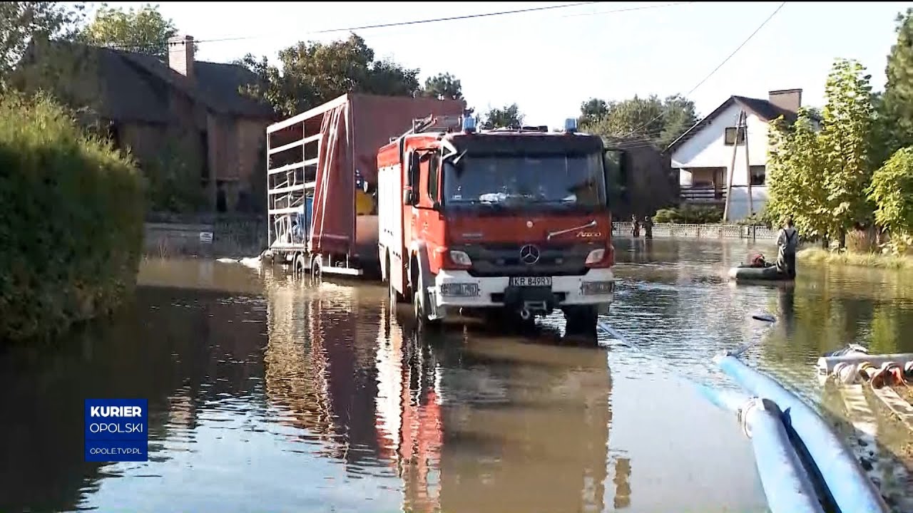 Lewin Brzeski po powodzi. Woda powoli opada