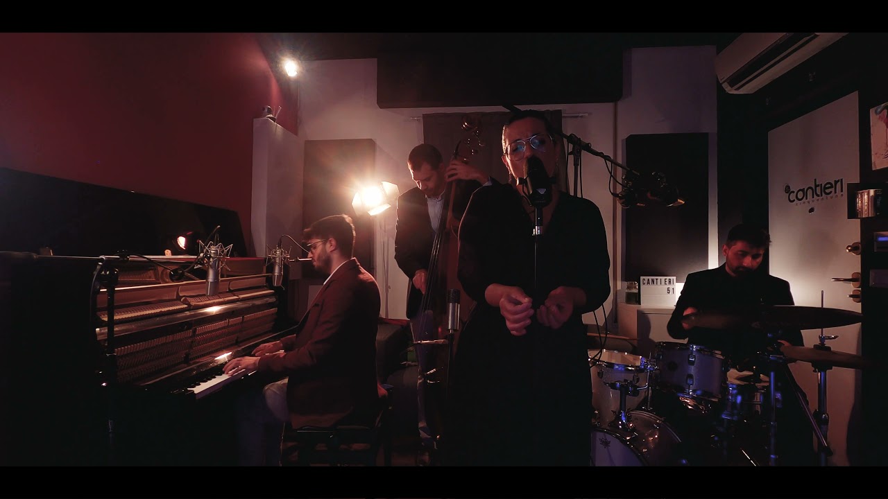 Roberta Sava 4et - Spring can really hang you up the most